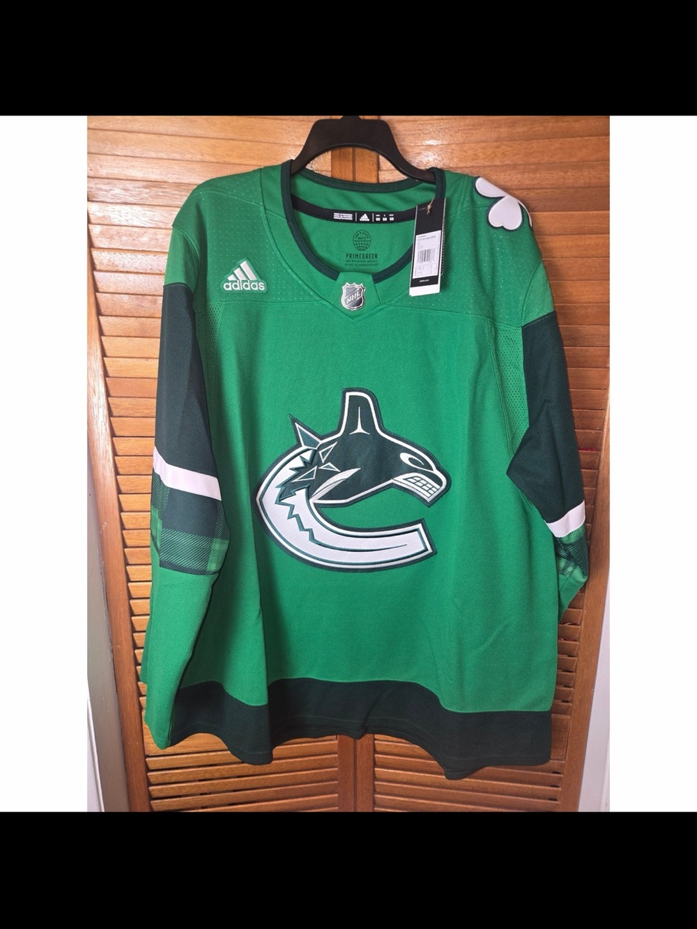 Vancouver Canucks Adidas St. Patricks Day Jersey Green Mens Size 60 (3XL)